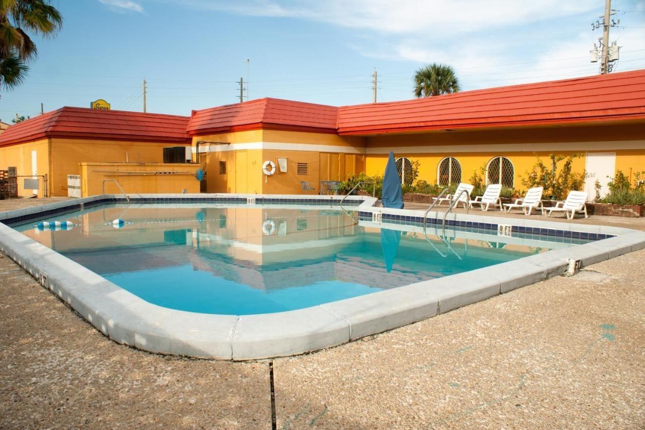 Scottish Inn Downtown Jacksonville Exterior photo